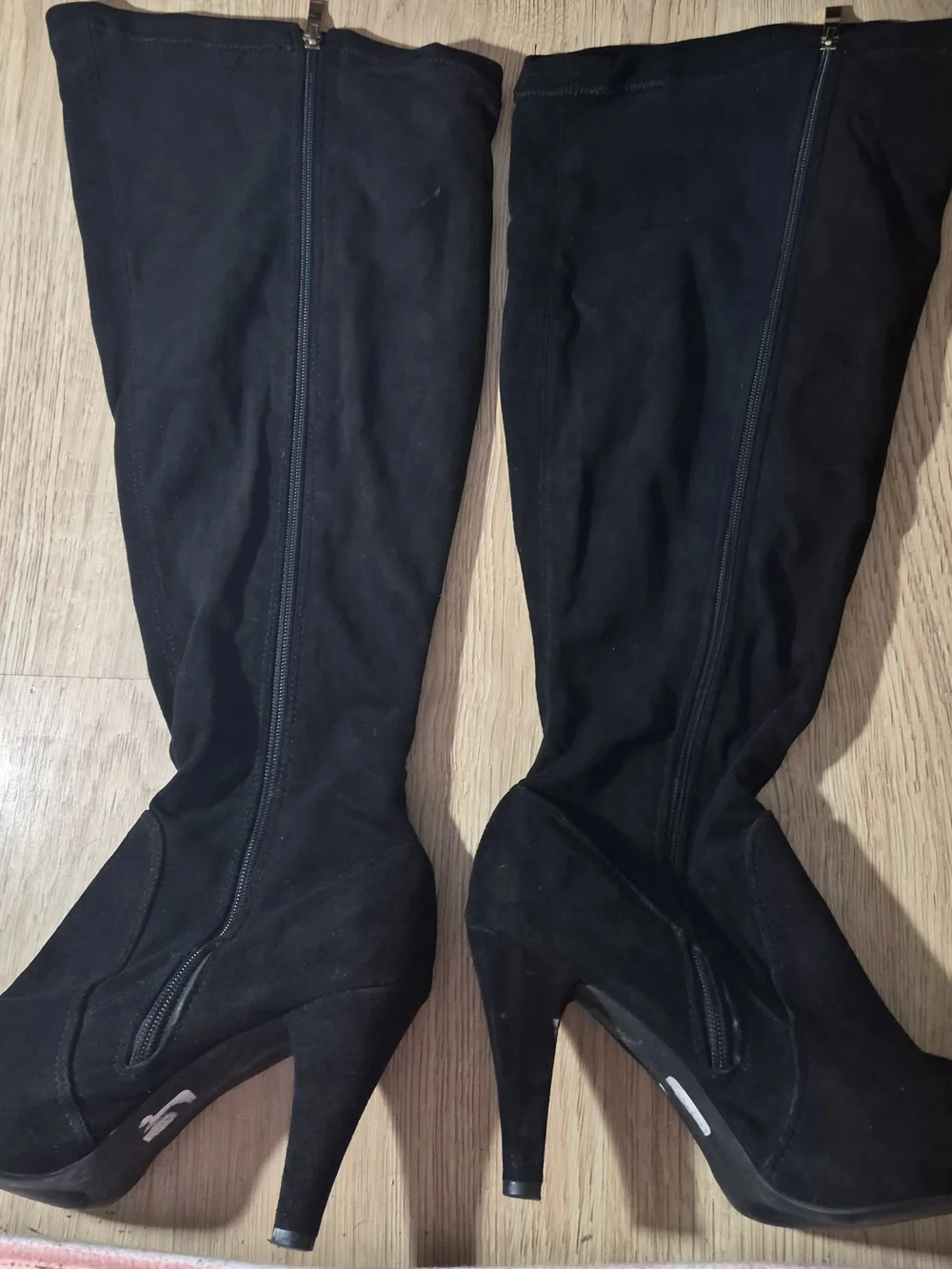 Women’s Black High-Heel Knee Boots size 9 wide